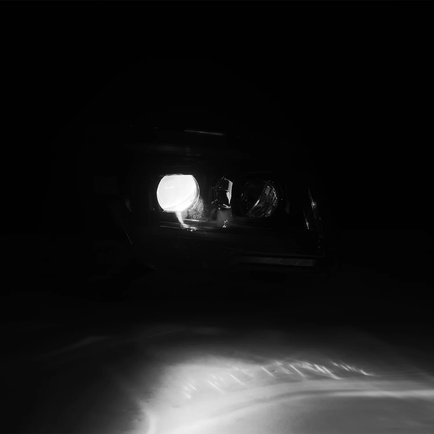 03-09 Toyota 4Runner LUXX-Series LED Projector Headlights Alpha-Black - Image 9