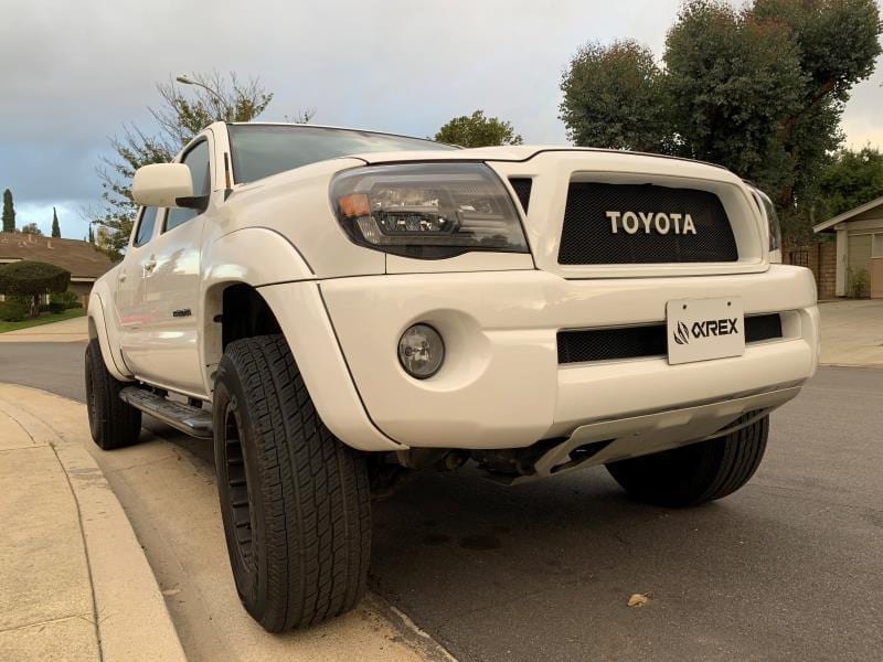 05-11 Toyota Tacoma LUXX-Series LED Crystal Headlights Chrome - Image 12