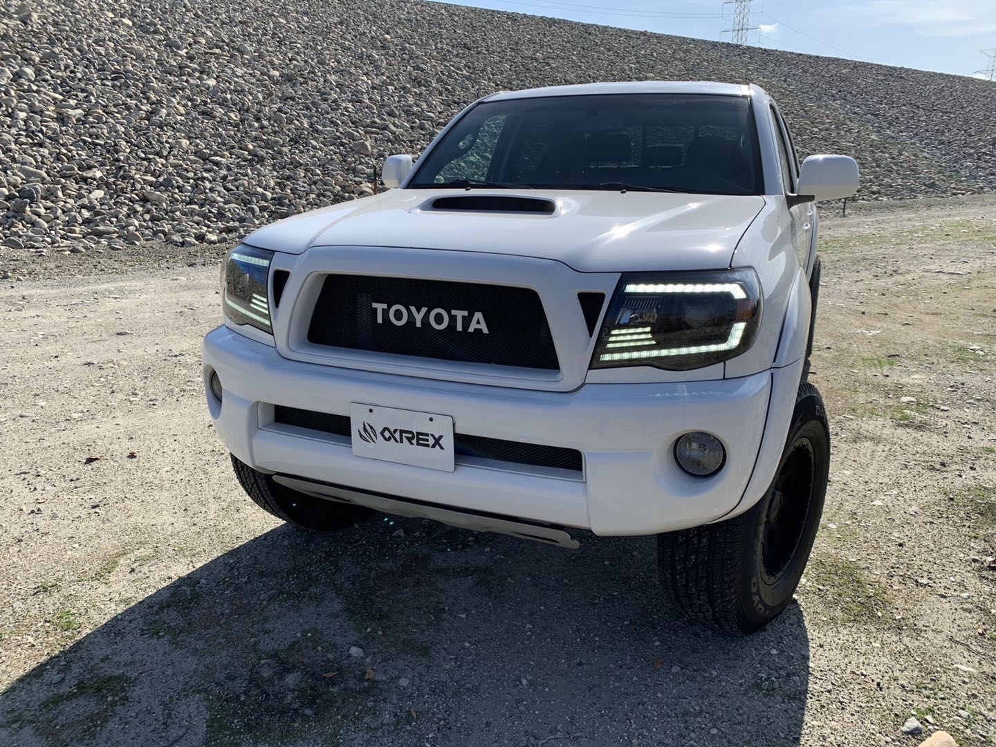 05-11 Toyota Tacoma PRO-Series Halogen Projector Headlights Black - Image 8