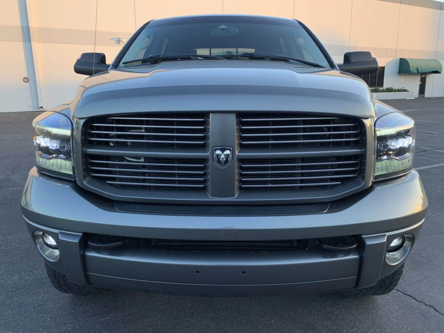 06-08 Dodge Ram NOVA-Series LED Projector Headlights Chrome - Image 4