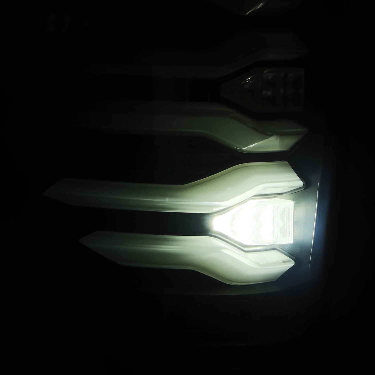 09-14 Ford F150 LUXX-Series LED Tail Lights Alpha-Black - Image 9