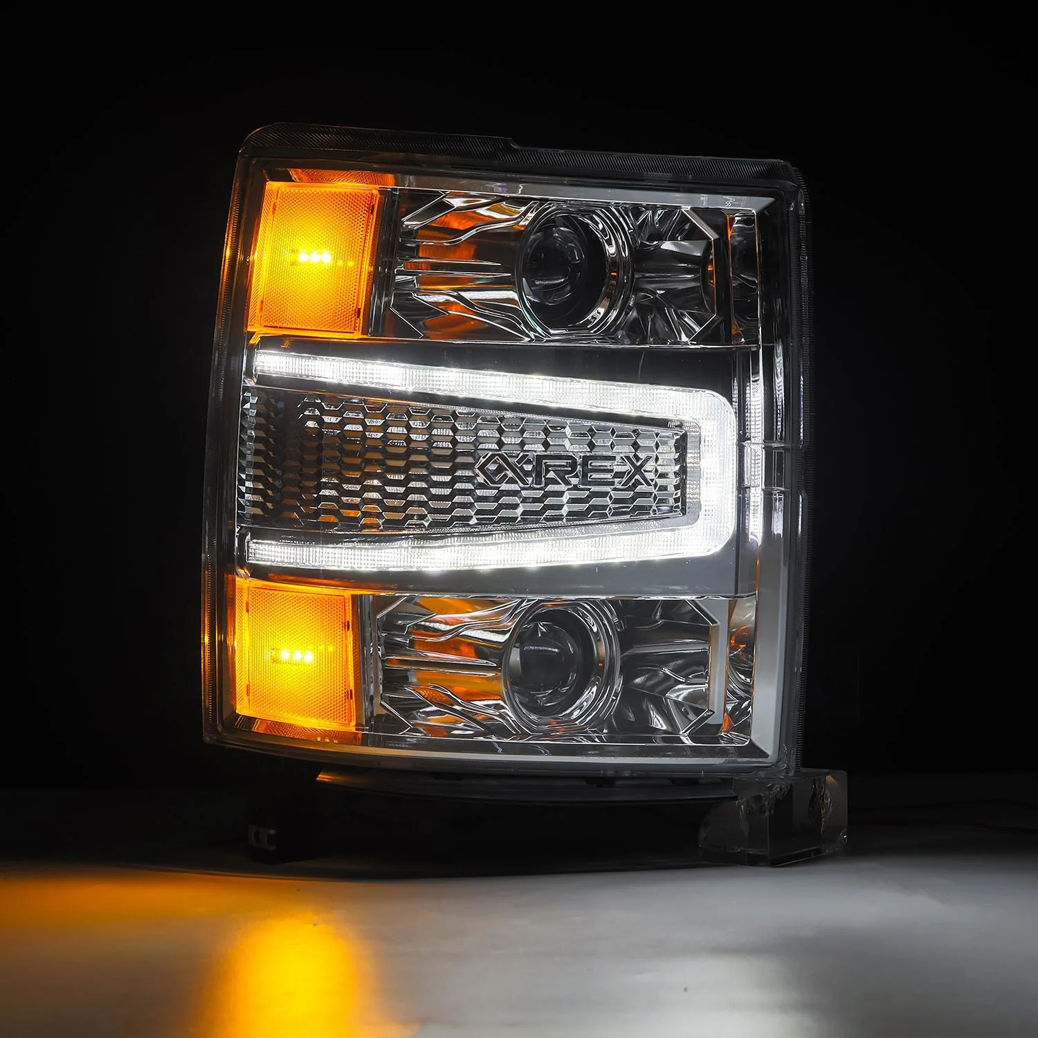 14-15 Chevrolet Silverado LUXX-Series LED Projector Headlights Chrome - Image 4
