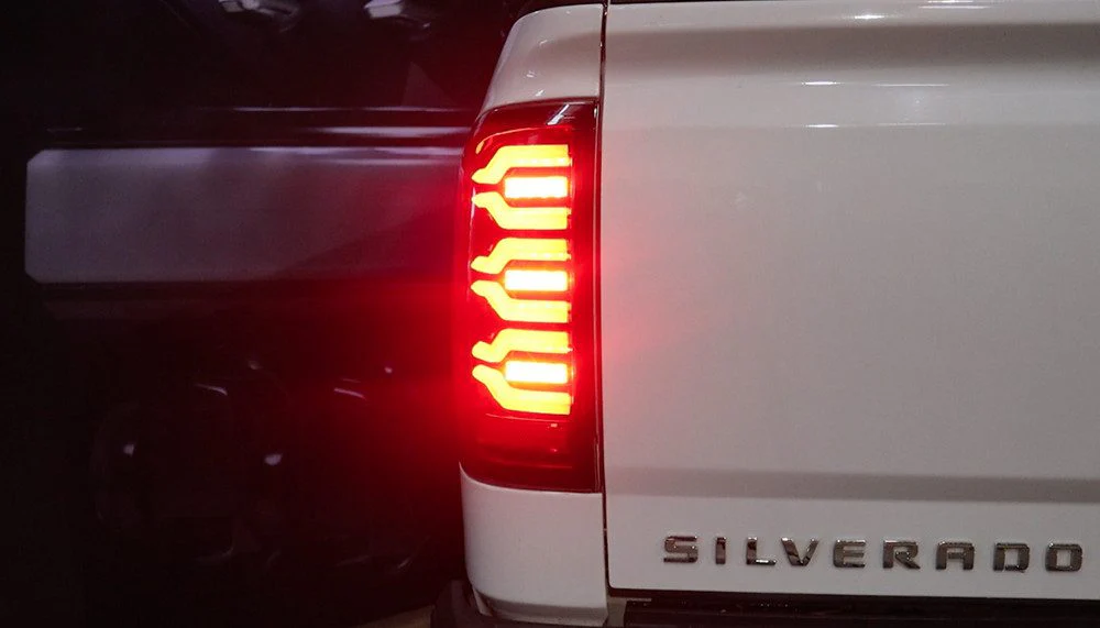 14-18 Chevrolet Silverado 1500 / 15-19 Silverado 2500HD/3500HD / 15-19 GMC Sierra 3500HD Dually LUXX-Series LED Tail Lights Black-Red - Image 9
