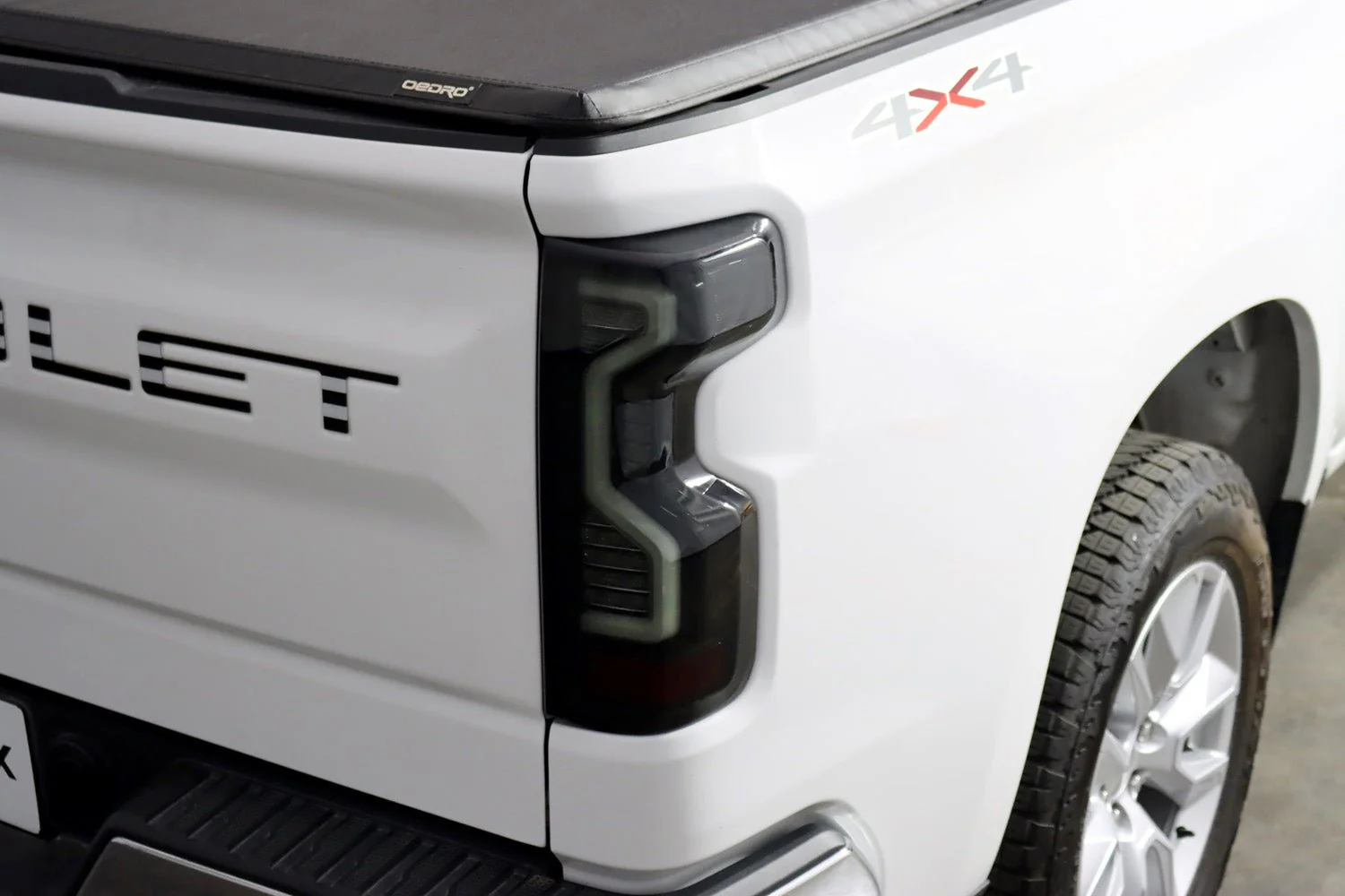 19-25 Chevrolet Silverado 1500 / 20-25 Silverado 2500HD/3500HD PRO-Series LED Tail Lights Red Smoke - Image 4