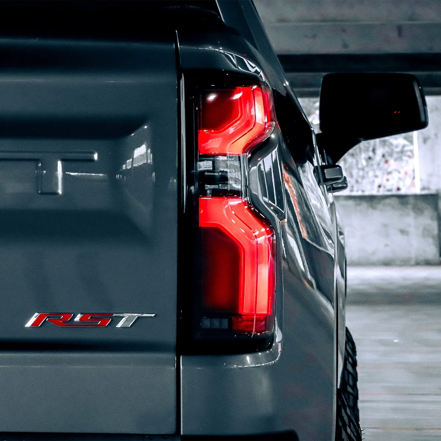 19-26 Chevrolet Silverado 1500 / 20-26 Silverado 2500HD/3500HD LUXX-Series LED Tail Lights Black - Image 14