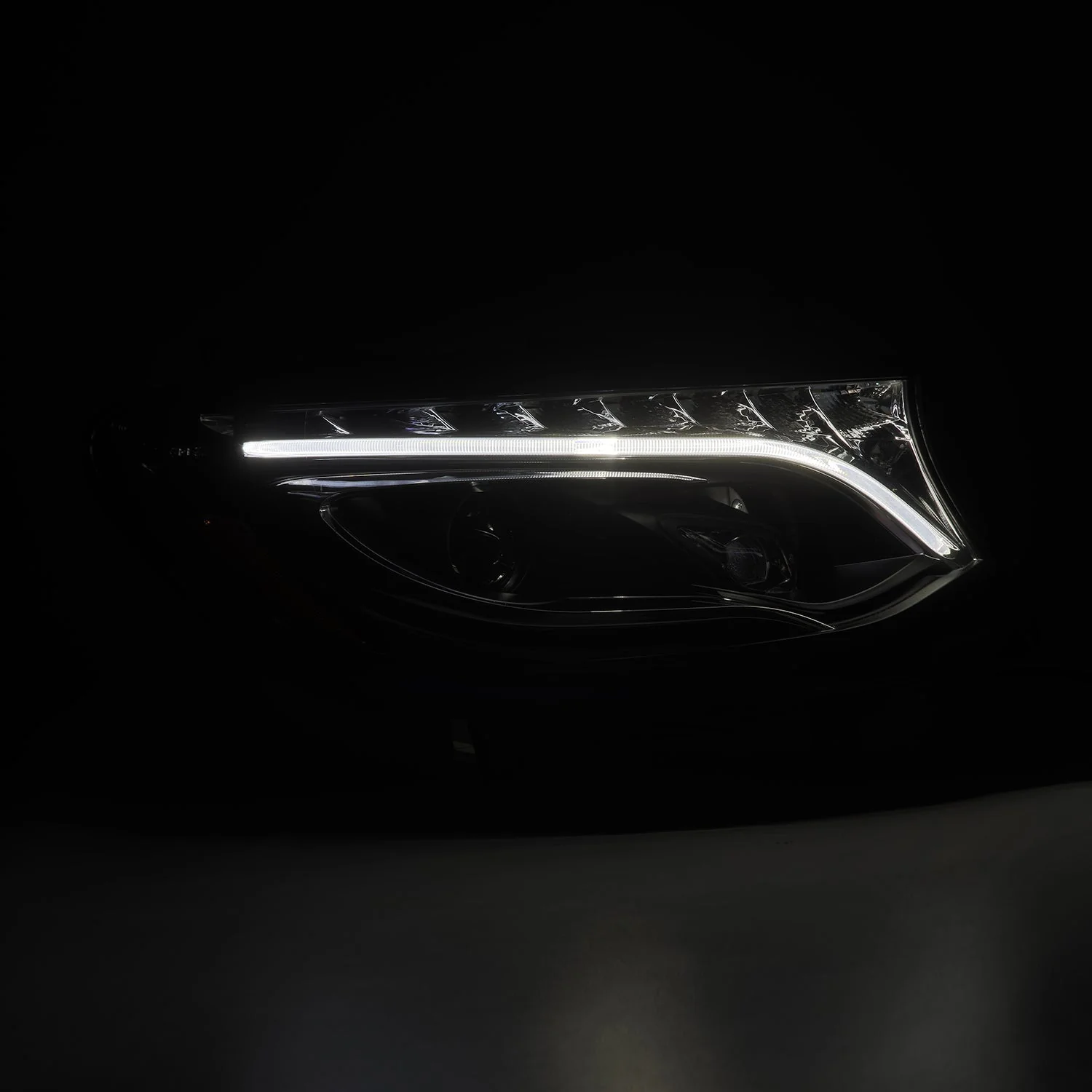 19-26 Mercedes-Benz Sprinter LUXX-Series LED Projector Headlights Black - Image 4